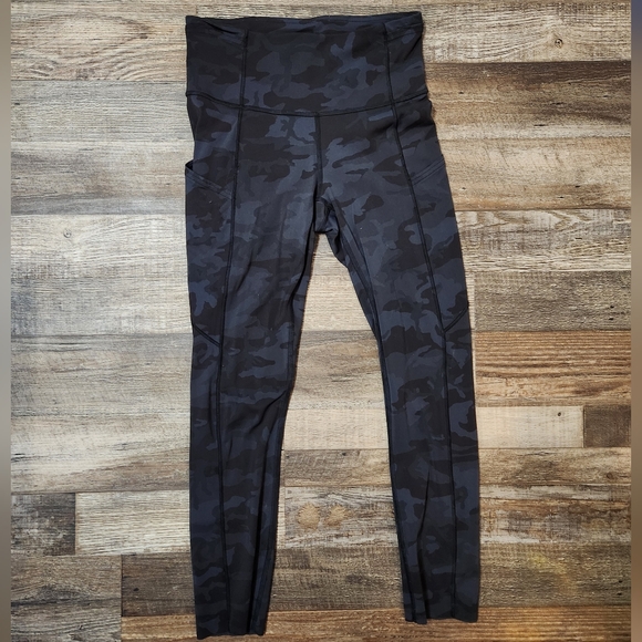 lululemon athletica Pants - Lululemon Fast & Free Leggings 23" Camo Nulux